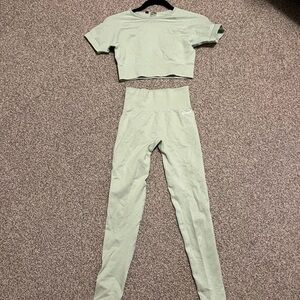 Bo + Tee workout set